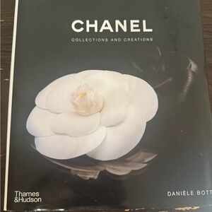 CHANEL Black and White Collections Book
